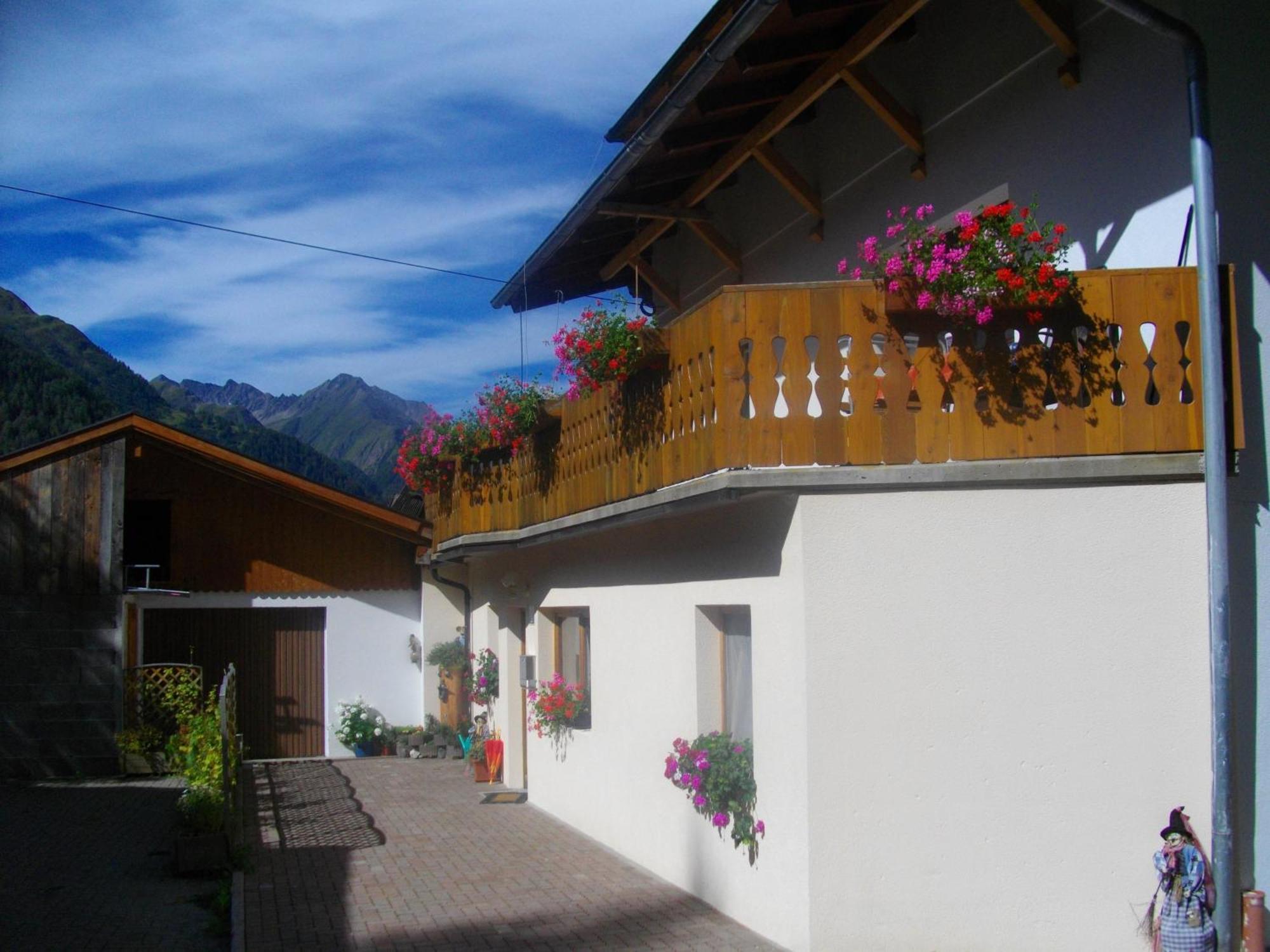 Haus Bergblick Apartment Pragraten Exterior photo